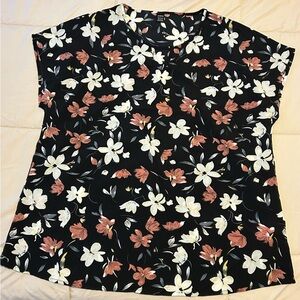 Floral Print Woman’s Maternity Top - NWOT